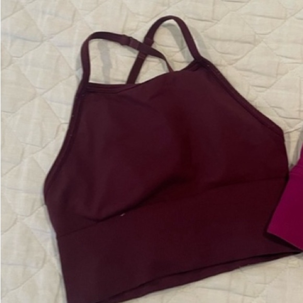 Lululemon sports bra